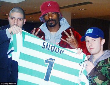 El único equipo escocés de está lista, al igual que Rod Stweart los colores del equipo de Glasgow sedujeron a Snoop. 