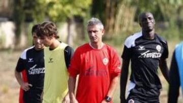 <b>EN PROYECTO. </b>La directiva albinegra confía en la apuesta de Jordi Vinyals para intentar devolver al Castellón a Segunda División.