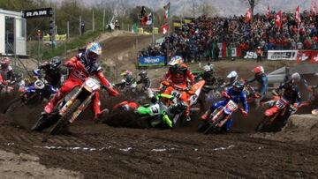 Salida de la primera carrera del MXGP de Trentino.