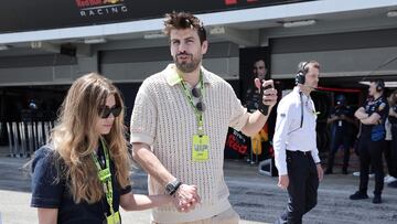 Gerard Piqué y Clara Chia Martí en el Paddock del Gran Premio de Barcelona que se disputa en el circuito de Barcelona-Cataluña.