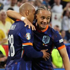 Xavi Simons, el termómetro neerlandés