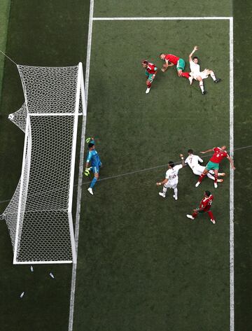 Portugal 1-0 Marruecos | Un gran cabezazo de Cristiano Ronaldo abrió el marcador en el Luzhniki. 