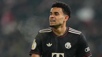 Luis Díaz (Bayern Munich) looks on during the DFB cup match between 1. FC Union Berlin and FC Bayern München at Stadion An der Alten Forsterei, Berlin, Germany on December 3, 2025. (Photo by Ulrik Pedersen/NurPhoto via Getty Images)