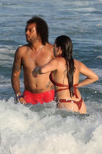 Marcelo relaxes with his family at the beach in Rio de Janeiro.