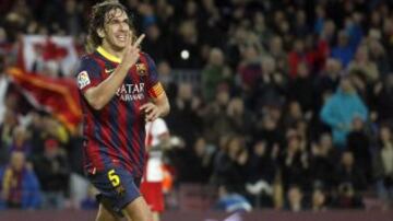 Carles Puyol, símbolo del Barcelona y del juego limpio. Estuvo toda su carrera deportiva en el equipo catalán. 17 años de brillantes quites, goles y de dejar la vida por recuperar un balón.