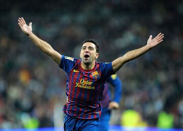 A lo largo de sus 17 campa?as de azulgrana (1999-2015), Xavi disputó 42 Clásicos vistiendo la elástica del Barcelona. De esos 42 partidos, el 'cerebro' del equipo de la Ciudad Condal ganó 17, empatando 12 y perdiendo 13.