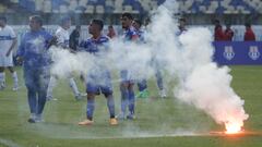 Futbol, Universidad de Chile vs Universidad Catolica.
Duodecima fecha, campeonato Nacional 2023.
Incidentes durante el partido de primera division entre Universidad de Chile vs Universidad Catolica disputado en el estadio Ester Roa de Concepcion, Chile.
30/04/2023
Eduardo Fortes/Photosport

Football, Universidad de Chile vs Universidad Catolica.
12th date, 2023 National Championship.
Incidents during the first division match between Universidad de Chile vs Universidad Catolica played at the Ester Roa stadium in Concepcion, Chile.
30/04/2023
Eduardo Fortes/Photosport