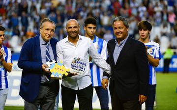 40 años y 110 días. Otro grancanario que destacó en el Dépor. 18 años defendiendo la camiseta blanquiazul con mucha más gloria que pena.