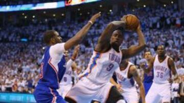 Ibaka durante un partido de playoffs contra los Clippers.