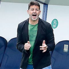 Mere desconoce la alineación indebida y el club guarda silencio