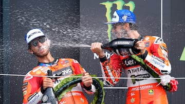 Bagnaia empapó a Bastianini en el podio.