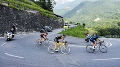 ¡De locos! Gilbert, Burghardt... a 130 km/h en un descenso