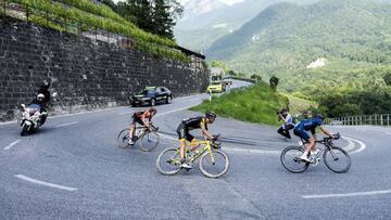 ¡De locos! Gilbert, Burghardt... a 130 km/h en un descenso