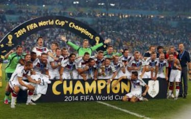 13 de Julio 2014. Alemania venció a Argentina 1-0 con un gol de Mario Goetze en el minuto 113 de partido. Los germanos alzaron su cuarta copa del mundo y se convierten en el primer equipo europeo en lograr ganar un mundial en el continente americano.