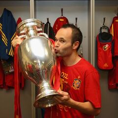 De la Fuente despide a Iniesta