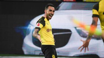 (FILES) In this file photo taken on November 10, 2018 Dortmund's Spanish forward Paco Alcacer celebrate after scoring the 3-2 goal during the German first division Bundesliga football match BVB Borussia Dortmund v FC Bayern Munich in Dortmund, wester
