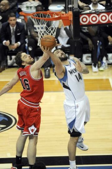 Pau Gasol y Nikola Pekovic.