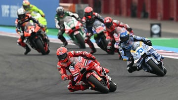 Álex Márquez (73) persiguió de cerca a su hermano durante todo el esprint.