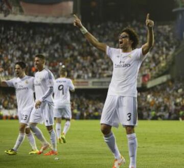 El Real Madrid campeón de la Copa del Rey. Pepe celebrando el título con gafas de sol.