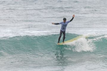 Surfeando en primera ronda de Bells Beach.