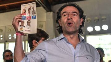 Colombian presidential pre-candidate, Federico Gutierrez, votes at a poling station in Medellin, Colombia, on March 13, 2022. (Photo by JOAQUIN SARMIENTO / AFP) (Photo by JOAQUIN SARMIENTO/AFP via Getty Images)