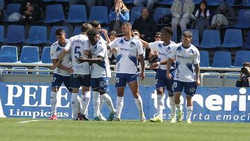 El Tenerife se regala una alegría carnavalera