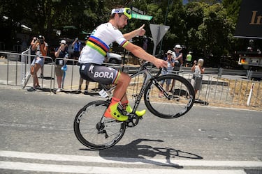 Uno de los mejores ciclistas de siempre, el único en toda la historia que ha conquistado tres arcoíris de forma consecutiva. Este es el legado deportivo que deja un Peter Sagan al que el bajón de rendimiento le ha llegado antes de lo esperado, a los 33 años. Seguirá con el MTB, con el objetivo de clasificarse para los Juegos de París en 2024.