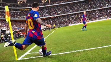 Depleted Barça squad sees pressure mount on isolated Messi