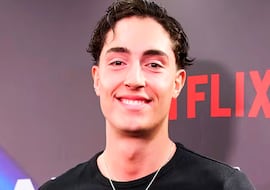 Plex muestra en un vídeo que al fin se ha comprado el coche de sus sueños: “Tengo el corazón acelerado ahora mismo”