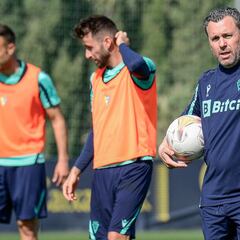 Sergio González: "Intentaremos ahondar en la herida del Rayo"
