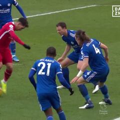 'Zinedine' Firmino eleva la ruleta a otra dimensión: ni a Zidane le dio por usarla con ese fin