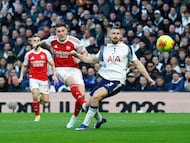 Soccer Football - Premier League - Tottenham Hotspur v Arsenal - Tottenham Hotspur Stadium, London, Britain - February 22, 2026 Arsenal's Viktor Gyokeres shoots at goal Action Images via Reuters/Peter Cziborra EDITORIAL USE ONLY. NO USE WITH UNAUTHORIZED AUDIO, VIDEO, DATA, FIXTURE LISTS, CLUB/LEAGUE LOGOS OR 'LIVE' SERVICES. ONLINE IN-MATCH USE LIMITED TO 120 IMAGES, NO VIDEO EMULATION. NO USE IN BETTING, GAMES OR SINGLE CLUB/LEAGUE/PLAYER PUBLICATIONS. PLEASE CONTACT YOUR ACCOUNT REPRESENTATIVE FOR FURTHER DETAILS..