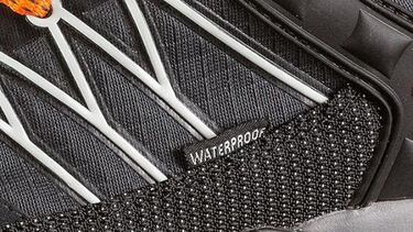 Estas son las zapatillas de ‘trekking’ que todo el mundo busca: impermeables, todoterreno y con estilo