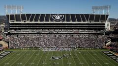 Seg&uacute;n un reporte del San Francisco Chronicle, Mark Davis accedi&oacute; a pagar al Oakland-Alameda County Coliseum al menos un a&ntilde;o m&aacute;s, con opci&oacute;n a dos temporadas.