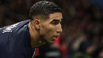 Paris (France), 25/02/2024.- Paris Saint Germain's Achraf Hakimi reacts during the French Ligue 1 soccer match between Paris Saint Germain (PSG) and Rennes in Paris, France, 25 February 2024. (Francia) EFE/EPA/CHRISTOPHE PETIT TESSON
