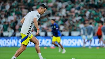 Soccer Football - Saudi Pro League - Al Ahli v Al Nassr - King Abdullah Sports City, Jeddah, Saudi Arabia - February 13, 2025 Al Nassr's Cristiano Ronaldo during the warm up before the match REUTERS/Stringer