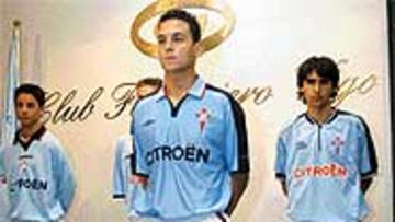 <b>NUEVA EQUIPACIÓN</B>. El Celta presentó ayer la nueva equipación Umbro de cara a la próxima temporada.