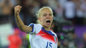 FILE PHOTO: Soccer Football - UEFA Women's Euro 2025 - Quarter Final - Sweden v England - Stadion Letzigrund, Zurich, Switzerland - July 17, 2025
England's Esme Morgan celebrates after winning the penalty shoot-out REUTERS/Denis Balibouse/File Photo