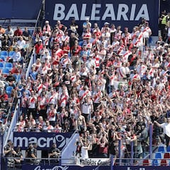 Las peñas del Rayo lamentan el descenso y lo sienten como "una oportunidad perdida" para crecer