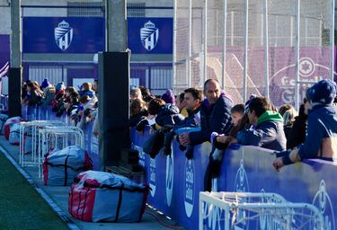 Jornada de Reyes teñida de blanquivioleta