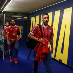 Claudio Bravo rompe la historia e impacta al mundo en su regreso a la selección chilena