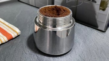 C¨®mo se hace el caf¨¦ con una cafetera italiana