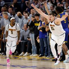 Nikola Jokic encesta el tiro del año en pleno mes de enero
