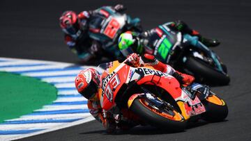 Repsol Honda Team&#039;s Spanish rider Marc Marquez competes followed by Petronas Yamaha SRT&#039; Italian rider Franco Morbidelli and Petronas Yamaha SRT&#039;s French rider Fabio Quartararo during the MotoGP race of the Spanish Grand Prix at the Jerez - Angel Nieto circuit in Jerez de la Frontera on May 5, 2019. (Photo by GABRIEL BOUYS / AFP)