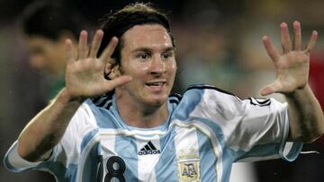 Fue uno de los árbitros chilenos más recordados y reveló una curiosa anécdota con Messi: “Me la fue a dejar al camarín”