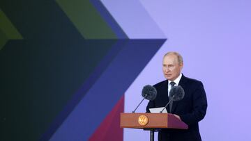 Russian President Vladimir Putin delivers a speech during a ceremony opening the international military-technical forum Army-2022 at Patriot Congress and Exhibition Centre in the Moscow region, Russia August 15, 2022. REUTERS/Maxim Shemetov