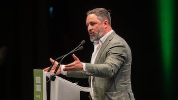 El líder de Vox, Santiago Abascal, interviene durante el acto de presentación de la candidatura de Vox al 12M, en la Factoría Cultural, a 11 de abril de 2024, en Terrassa, Barcelona, Catalunya (España). Vox ha presentado hoy en un acto en Terrassa a sus candidatos a las elecciones catalanas que se celebrarán el 12 de mayo.
11 ABRIL 2024;VOX CATALUNYA;CATALUÑA;PROTESTA;
Lorena Sopêna / Europa Press
11/04/2024