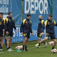 Idiakez pasa de la nada al todo en la delantera