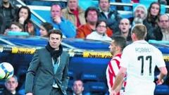 Abel gana enteros para quedarse en el banquillo