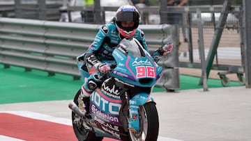 Jake Dixon celebra su victoria en el GP de Aragón.